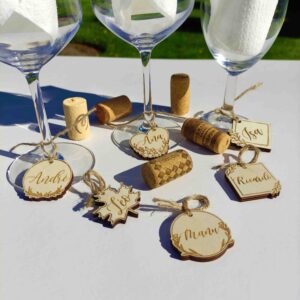 tags para taças de vinho, handmade, identificador de lugar e talheres
