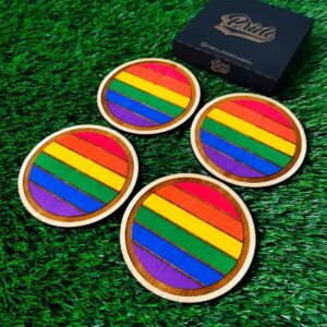 Set de 4 Porta-copos de Madeira Coloridos Arco-íris, Presente único, Decoração para Casa, LGBT, LGBTQIAPN+, Presente Orgulho Gay, Pride Day