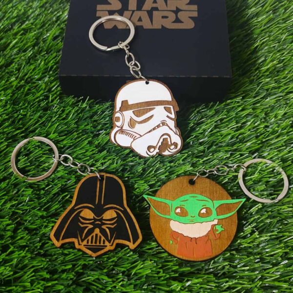 Porta-chaves de madeira tematicos do star wars, grogu, baby yoda, darth vader, stormtrooper, wooden star wars keychain