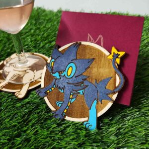 Porta-copos Pokémon em madeira certificada de reflorestamento, cortados e gravados a laser, pintados com cores vibrantes e envernizados para maior durabilidade | Pokémon coasters made of certified reforestation wood, laser cut and engraved, painted with vibrant colors and varnished for extra durability
