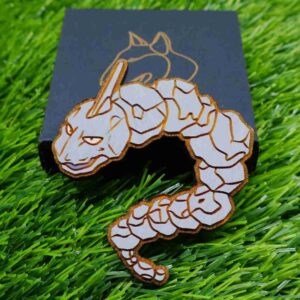 Ímãs de Pokémon feitos em madeira com corte e gravação a laser, pintados com cores vibrantes ou em versão gravada, trazendo à vida personagens icônicos como Pikachu, Charizard, Bulbasaur e Eevee, com super ímãs de neodímio para fixação forte e durável | Laser cut and engraved Pokémon wooden magnets, hand-painted in vibrant colors or elegant engraved style, featuring iconic characters like Pikachu, Charizard, Bulbasaur, and Eevee, equipped with strong neodymium magnets for secure hold.