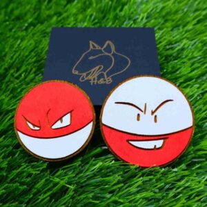 Ímãs de Pokémon feitos em madeira com corte e gravação a laser, pintados com cores vibrantes ou em versão gravada, trazendo à vida personagens icônicos como Pikachu, Charizard, Bulbasaur e Eevee, com super ímãs de neodímio para fixação forte e durável | Laser cut and engraved Pokémon wooden magnets, hand-painted in vibrant colors or elegant engraved style, featuring iconic characters like Pikachu, Charizard, Bulbasaur, and Eevee, equipped with strong neodymium magnets for secure hold.